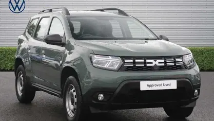 Used Dacia Duster Essentiel 90 HP (66 kW) 2024 Green SUV