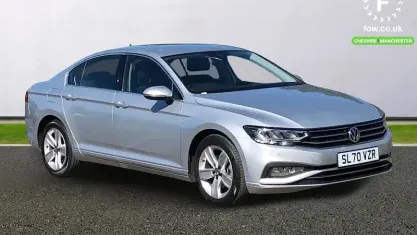 Begagnad VW Passat SE 150 HK (110 kW) 2020 Silver Sedan