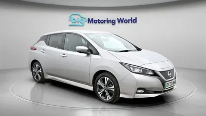 Used Nissan Leaf Tekna 110 kW (150 HP) 2022 Silver Hatchback