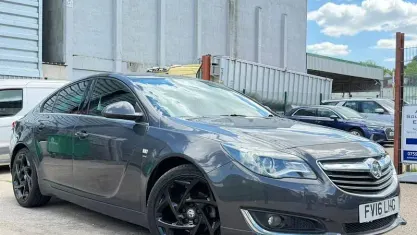 Used Vauxhall Insignia SRi 170 HP (125 kW) 2016 Grey Hatchback