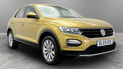 Usado VW T-Roc SE 116 HP (85 kW) 2020 SUV