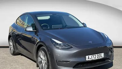 Used Tesla Model Y Long Range AWD 286 kW (389 HP) 2025 SUV