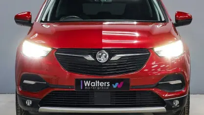 Used Vauxhall Grandland X Elite 131 HP (96 kW) 2020 Red SUV