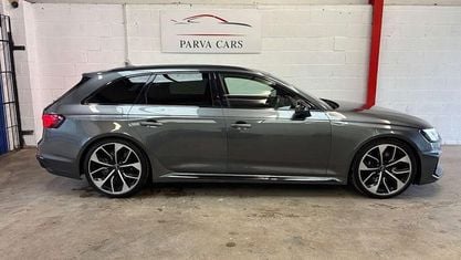Usado Audi RS4 Premium 451 HP (331 kW) 2018 Cinzento Carrinha