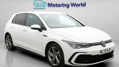 Begagnad VW Golf VIII R-line 150 HK (110 kW) 2024 Halvkombi