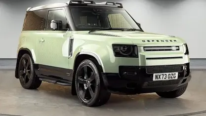 Używany Land Rover Defender 75th Limited Edition 300 KM (220 kW) 2023 Zielony SUV