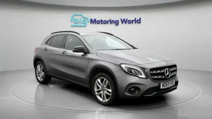 Used Mercedes GLA180 Urban 122 HP (89 kW) 2020 Grey SUV