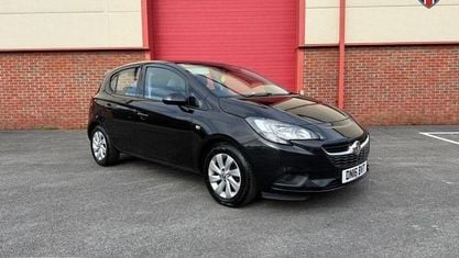 Usado Vauxhall Corsa Design Edition 90 CV (66 kW) 2016 Negro Utilitario