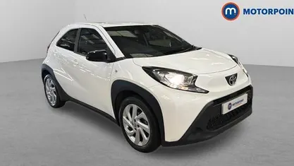 Used Toyota Aygo X PURE 72 HP (52 kW) 2025 SUV