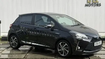Used Toyota Yaris 101 HP (74 kW) 2018 Black Hatchback