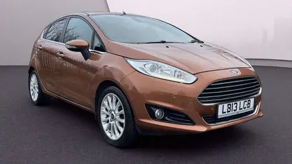 Used Ford Fiesta Titanium X 105 HP (77 kW) 2013 Yellow Hatchback