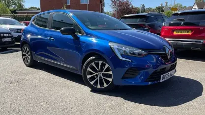 Używany Renault Clio V Evolution 90 KM (66 kW) 2023 Hatchback