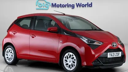 Used 2021 Toyota Aygo X-play Hatchback | £11,500 (Fair price)