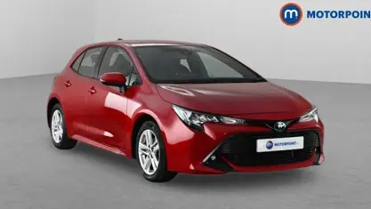 Used Toyota Corolla 122 HP (89 kW) 2022 Red Hatchback