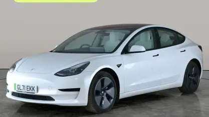 Usado Tesla Model 3 Standard Range 208 kW (283 HP) 2021 Branco Sedan