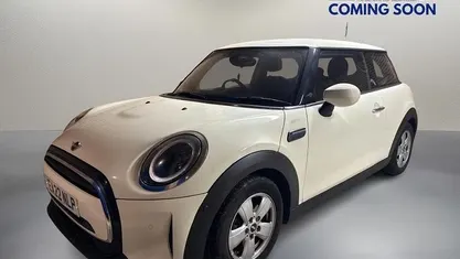 Used Mini ONE Classic 102 HP (75 kW) 2022 White Hatchback