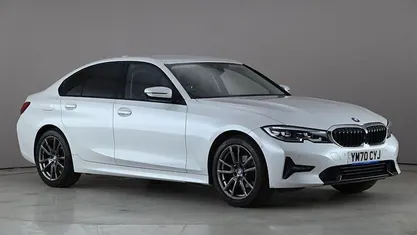 Begagnad BMW 318 Sport Line 156 HK (114 kW) 2020 Vit Sedan