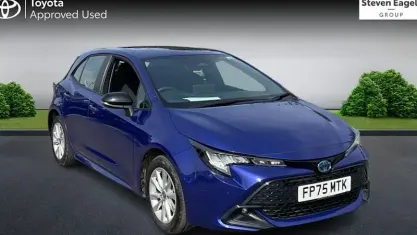 Used Toyota Corolla 140 HP (102 kW) 2025 Blue Hatchback