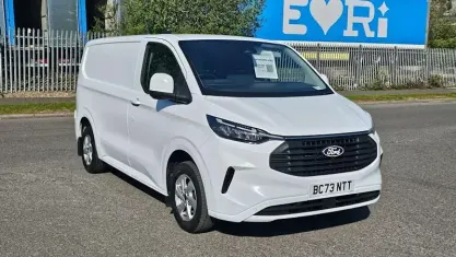 Begagnad Ford Transit Custom Limited 136 HK (100 kW) 2025 Van
