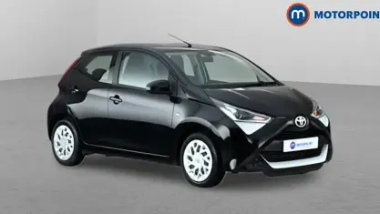 Used Toyota Aygo X-play 72 HP (52 kW) 2020 Hatchback