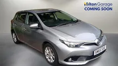 Grey Used 2016 Toyota Auris Hatchback | £7,950 (Fair price)