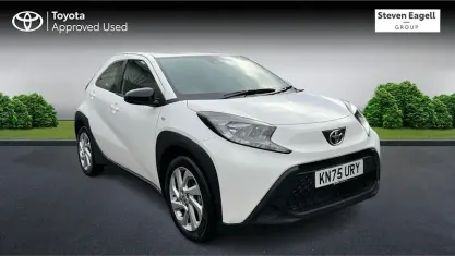 Used Toyota Aygo X PURE 72 HP (52 kW) 2025 White SUV