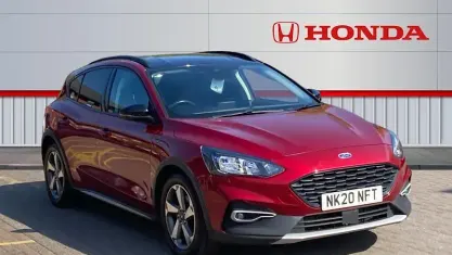 Używany Ford Focus Active 125 KM (91 kW) 2020 Czerwony Hatchback