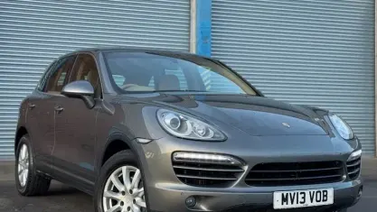 Used Porsche Cayenne 245 HP (180 kW) 2013 Grey SUV
