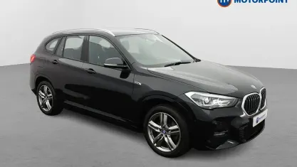 Käytetty BMW X1 M Sport 220 HP (161 kW) 2022 Musta Katumaasturi