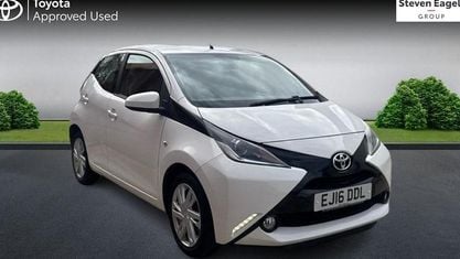 Used Toyota Aygo x-press 69 HP (50 kW) 2016 Hatchback