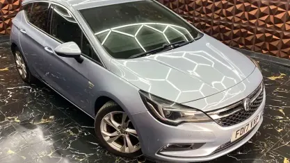 Used Vauxhall Astra SRi 136 HP (100 kW) 2019 Hatchback