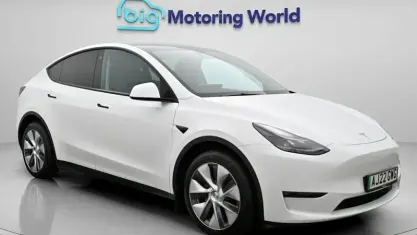Used Tesla Model Y Long Range AWD 378 kW (514 HP) 2022 White SUV
