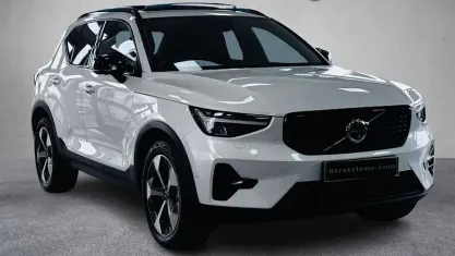 Used Volvo XC40 Ultimate 197 HP (144 kW) 2023 White SUV