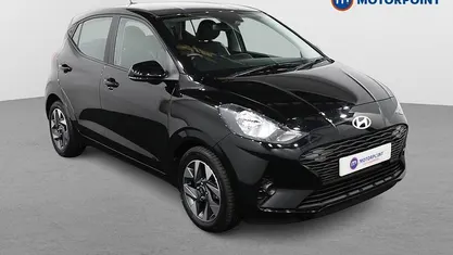 Used Hyundai i10 Advanced 63 HP (46 kW) 2025 Black Hatchback