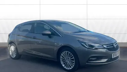 Second-hand Vauxhall Astra Elite 105 CP (77 kW) 2017 Hatchback