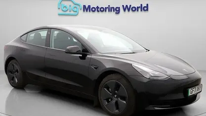 Used 2021 Tesla Model 3 Standard Range Plus Sedan | £18,000 (Fair price)