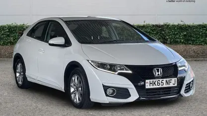 Used Honda Civic SE Plus 120 HP (88 kW) 2015 White Hatchback
