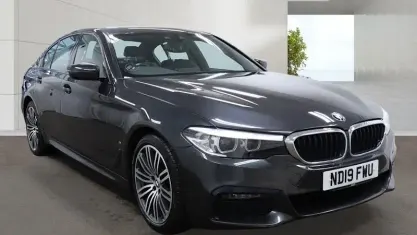 Begagnad BMW 530e M Sport 252 HK (185 kW) 2019 Grå Sedan