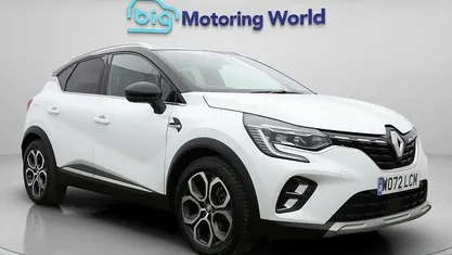 Used Renault Captur Techno 143 HP (105 kW) 2023 White/black SUV