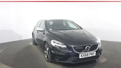 Begagnad Volvo V40 R-Design 120 HK (88 kW) 2018 Halvkombi