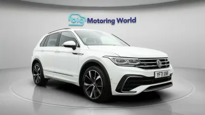 Usado VW Tiguan R-line 150 HP (110 kW) 2022 Branco SUV