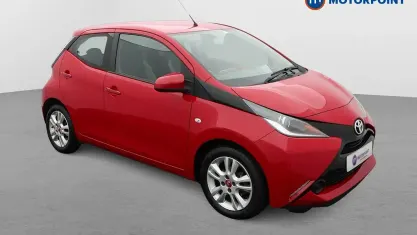 Used Toyota Aygo X-play 69 HP (50 kW) 2017 Red Hatchback