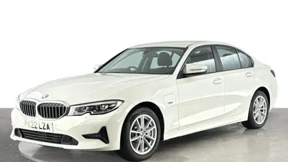 Used BMW 330e Comfort Edition 292 HP (214 kW) 2022 White Sedan