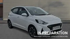 White Used 2024 Hyundai i10 Advanced Hatchback | £14,265 (Fair price)