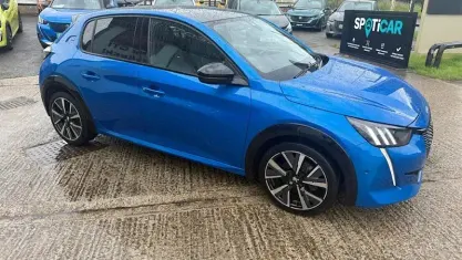 Used Peugeot 208 GT 102 HP (75 kW) 2021 Blue Hatchback
