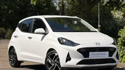 New Hyundai i10 Premium 79 HP (58 kW) 2025 Phantom black Hatchback