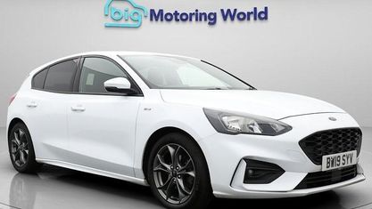 Używany Ford Focus ST-Line 125 KM (91 kW) 2019 Biały Hatchback