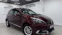 Red Used 2015 Renault Scénic III Dynamique MPV | £7,995 (A bit pricey)
