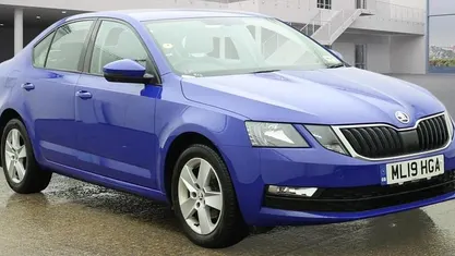 Blue Used 2019 Skoda Octavia SE Hatchback | £12,799 (Fair price)