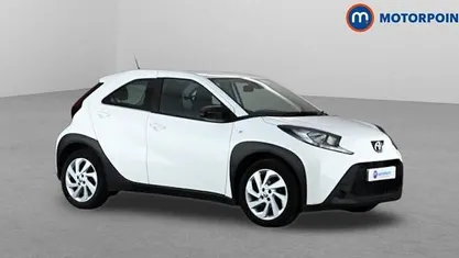 Used Toyota Aygo X PURE 72 HP (52 kW) 2025 SUV